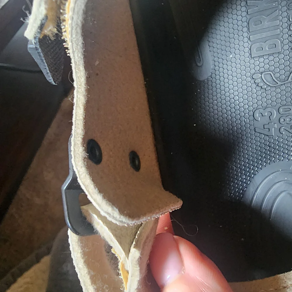 Mens Birkenstock Tan and Black Sandals with Adjustable Straps - Picture 5 of 5